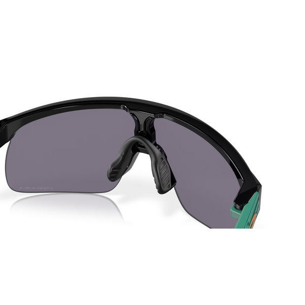 Сонцезахисні окуляри Oakley Resistor (Підліткова модель) Introspect Collection Black/Prizm Grey 0888392619518 фото