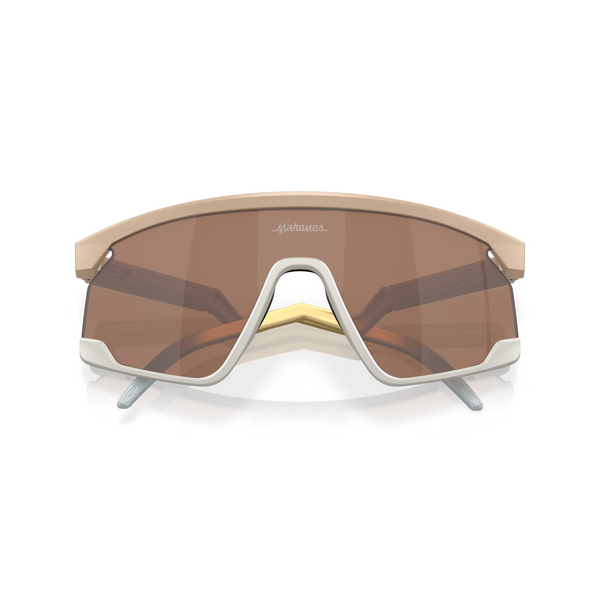 Сонцезахисні окуляри Oakley BXTR Patrick Mahomes II Collection Matte Terrain Tan/Prizm Tungsten 0888392614834 фото